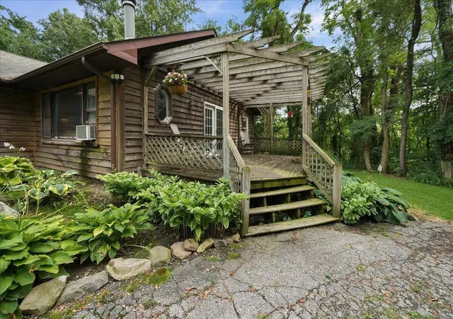 30th image of 23 E 600 N, Valparaiso, IN 46383 | MLS# 843634