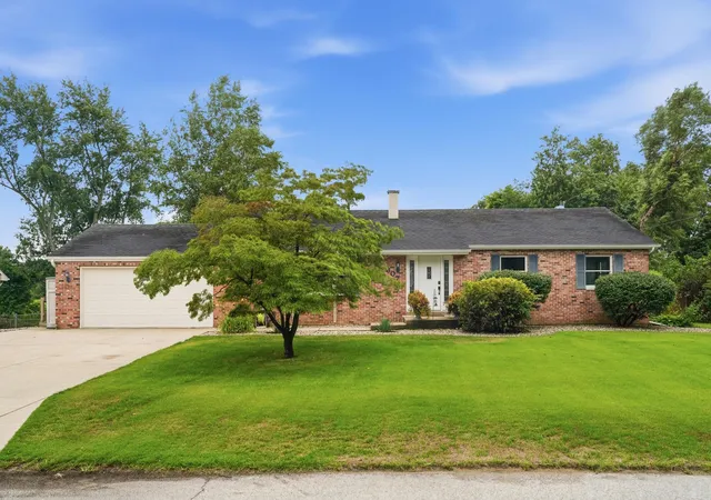 2nd image of 807 21st St Sw, De Motte, IN 46310 | MLS# 843692