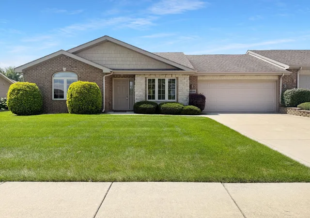 1st image of 9898 Hart St, Saint John, IN 46373 | MLS# 843656