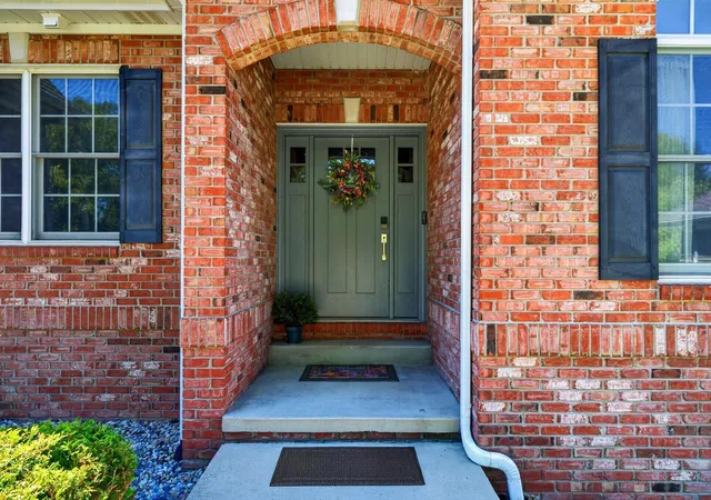 2nd image of 94 Scotscraig Dr, Valparaiso, IN 46385 | MLS# 843663