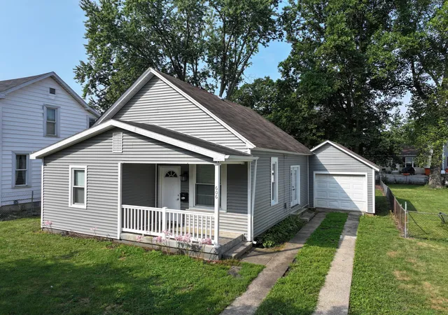 1st image of 606 S Market St, Winamac, IN 46996 | MLS# 844063