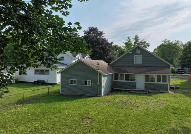 3rd image of 606 S Market St, Winamac, IN 46996 | MLS# 844063
