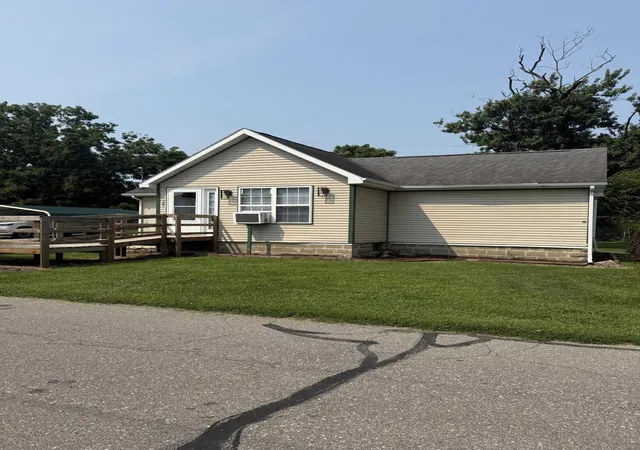 2nd image of 307 S Fisher St, Knox, IN 46534 | MLS# 843686