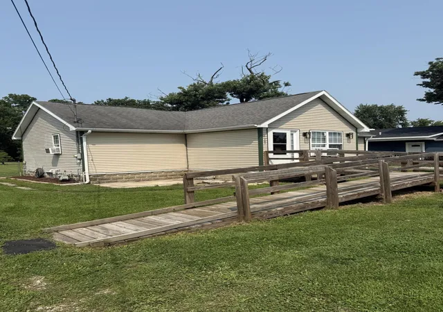 Photo 3 of Single family home for sale at 307 S Fisher St, Knox, IN 46534 | MLS# 843686 | Listing updated on 2026-08-10