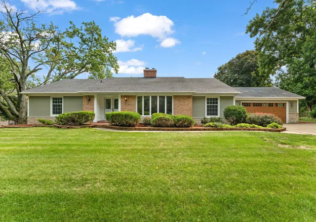 2nd image of 210 W 150 N, Valparaiso, IN 46385 | MLS# 843845