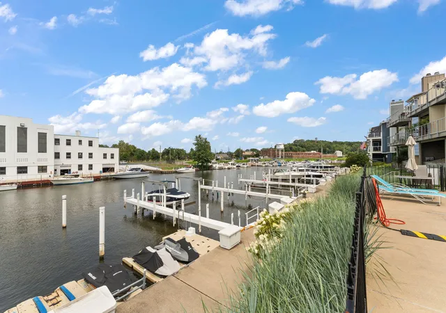 39th image of 2 Marine Dr #8, Michigan City, IN 46360 | MLS# 843701