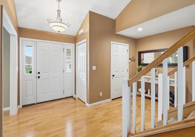 4th image of 731 Oakbrook Dr, Hebron, IN 46341 | MLS# 843772