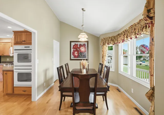 5th image of 731 Oakbrook Dr, Hebron, IN 46341 | MLS# 843772