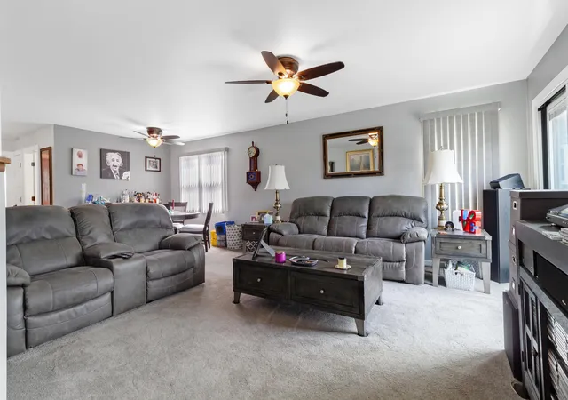 5th image of 810 Pheasant Dr, Crown Point, IN 46307 | MLS# 843993