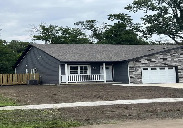 2nd image of 172 W Myers St, Wheatfield, IN 46392 | MLS# 843707