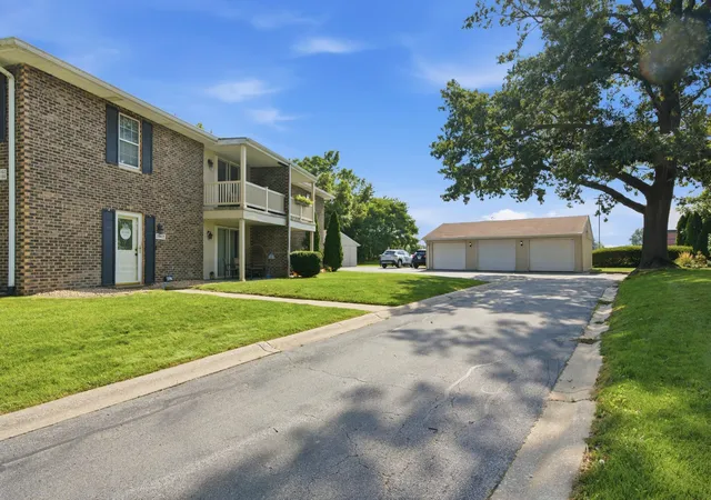 18th image of 1902 Burgundy St, Schererville, IN 46375 | MLS# 843730