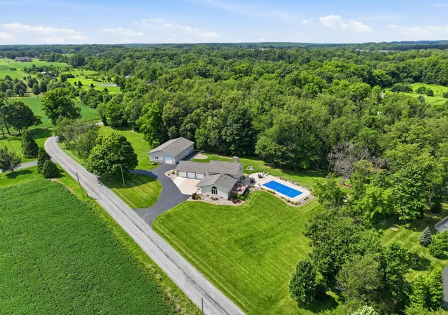 2nd image of 463 E 525 N, Valparaiso, IN 46383 | MLS# 843734
