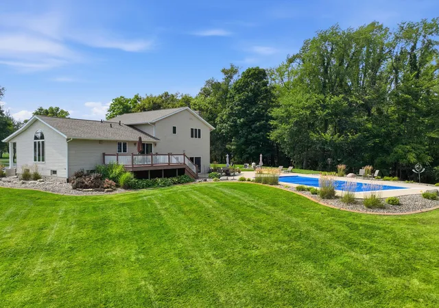 Photo 4 of Sale Pending at 463 E 525 North, Valparaiso, IN 46383 | MLS# 843734 | Listing updated on 2026-09-02