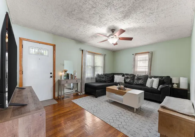 5th image of 1045 177Th Pl, Hammond, IN 46324 | MLS# 843928