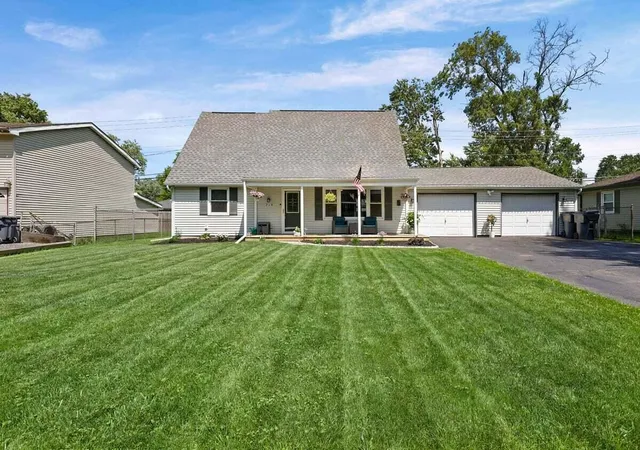 2nd image of 715 Mccool Rd, Valparaiso, IN 46385 | MLS# 843741