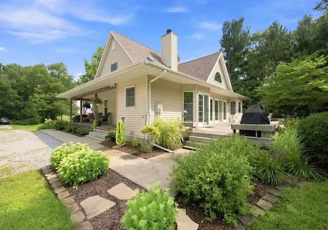 Photo 4 of Sale Pending at 6209 W 550 North, Rensselaer, IN 47978 | MLS# 843913 | Listing updated on 2026-08-17