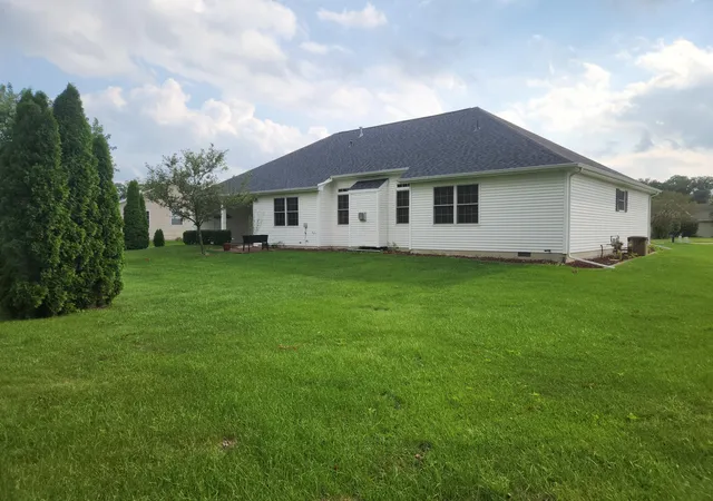 2nd image of 325 Forsythia St Se, De Motte, IN 46310 | MLS# 843914