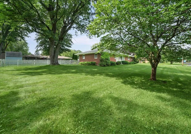 27th image of 3605 Sunset Dr, Valparaiso, IN 46383 | MLS# 844033