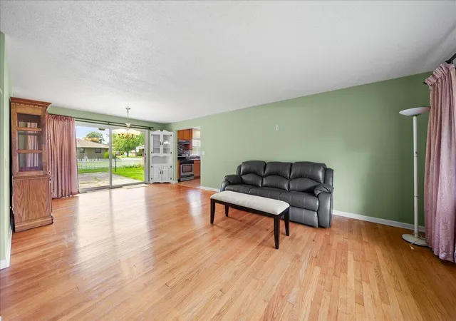 image of 3605 Sunset Dr, Valparaiso, IN 46383 | MLS# 844033