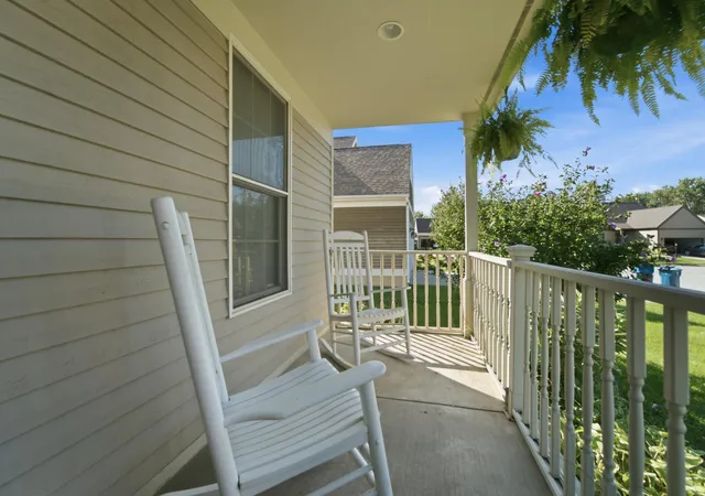 3rd image of 803 Olde Towne Sq, Chesterton, IN 46304 | MLS# 844002