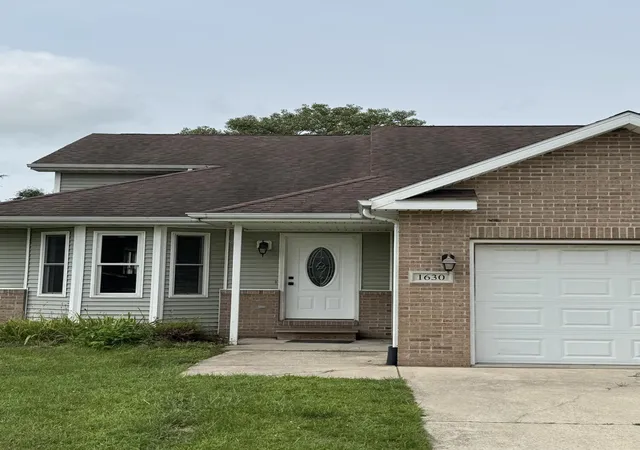image of 1628   1630 Daisy St Se, De Motte, IN 46310 | MLS# 843883