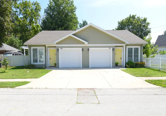 image of 701 703 N College Ave, Rensselaer, IN 47978 | MLS# 844081