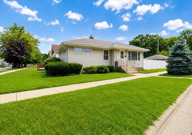 3rd image of 3006 163Rd Pl, Hammond, IN 46323 | MLS# 843777