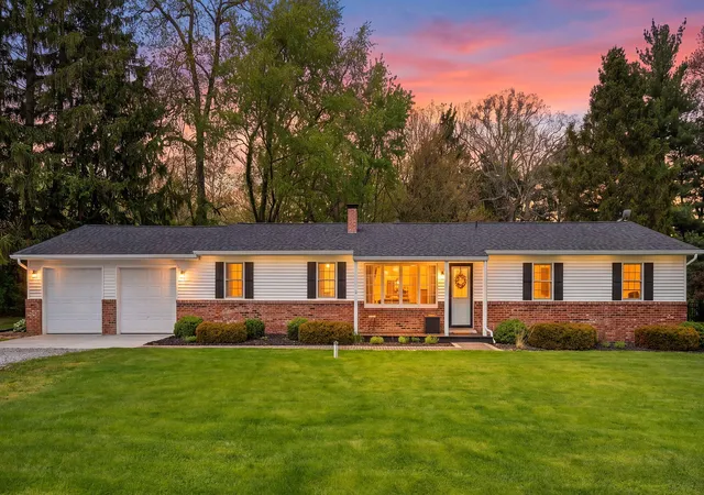 1st image of 474 S 200 W, Valparaiso, IN 46385 | MLS# 843779