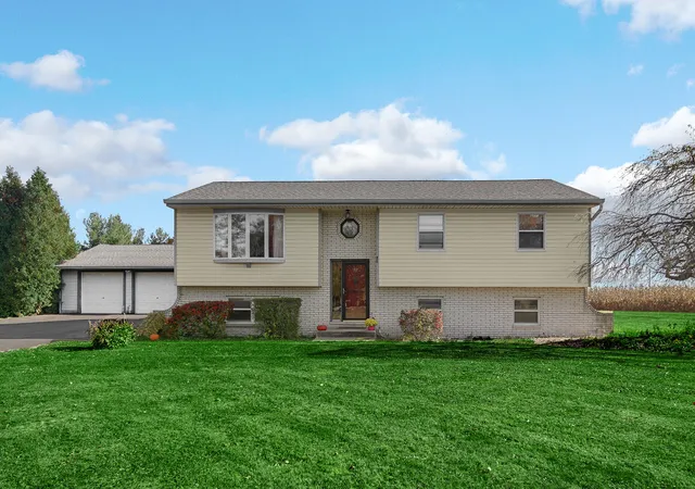 2nd image of 151 S State Road 2, Valparaiso, IN 46385 | MLS# 843781