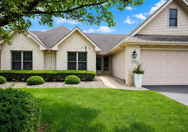 2nd image of 1081 Wildwood Ln, Schererville, IN 46375 | MLS# 843786
