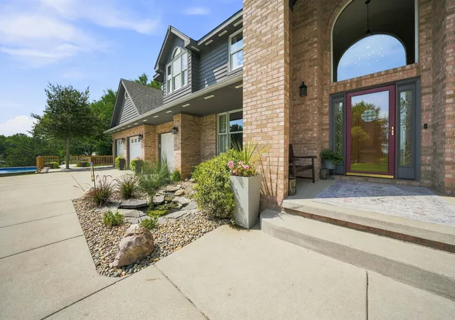 2nd image of 623 W 250 S, Hebron, IN 46341 | MLS# 843804