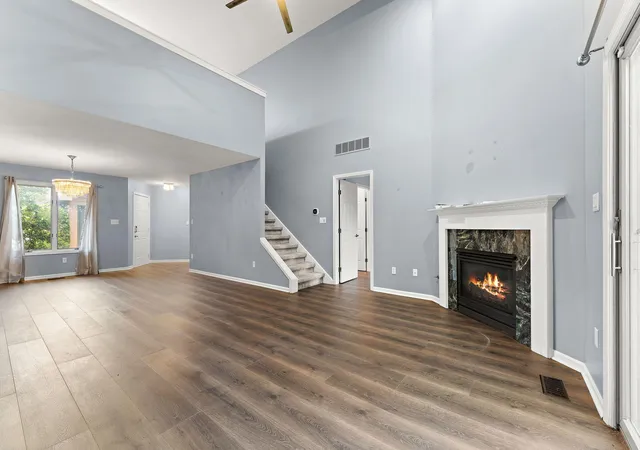 4th image of 930 Cornwallis Ln, Munster, IN 46321 | MLS# 843798