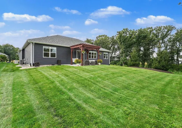 27th image of 1002 Oak Grove Ct, Crown Point, IN 46307 | MLS# 843816