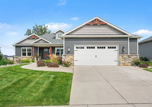 2nd image of 1002 Oak Grove Ct, Crown Point, IN 46307 | MLS# 843816