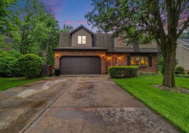 1st image of 428 Pickwick Pl, Valparaiso, IN 46385 | MLS# 843827