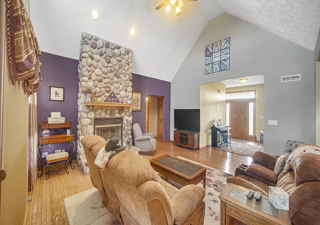 Photo 3 of Single family home for sale at 147 W 700 South, Kouts, IN 46347 | MLS# 843848 | Listing updated on 2026-09-03