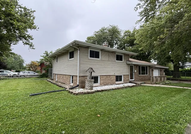 3rd image of 7447 California Ave, Hammond, IN 46323 | MLS# 843833