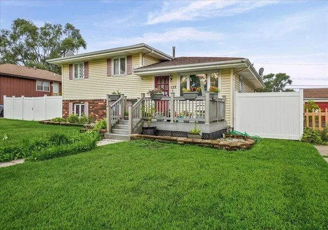 2nd image of 122 N Elmer St, Griffith, IN 46319 | MLS# 843864