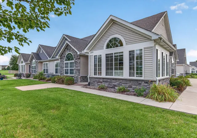 1st image of 10993 Elkhart Pl, Crown Point, IN 46307 | MLS# 843902