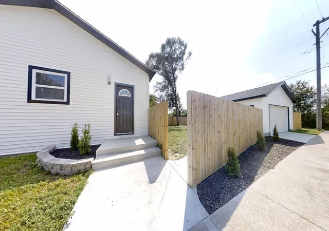 2nd image of 1333 W 21st Ave, Gary, IN 46407 | MLS# 843942