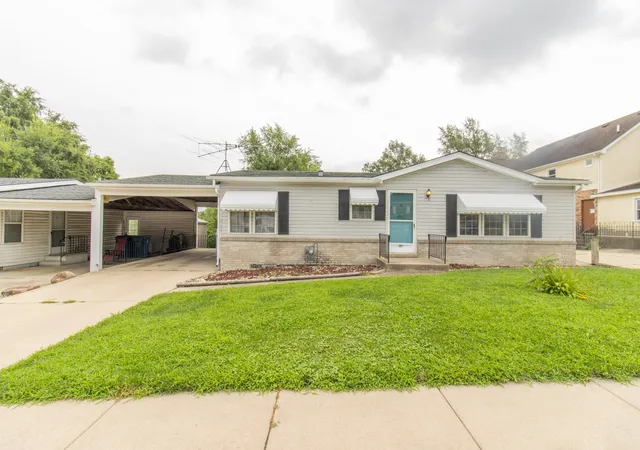 19th image of 230 N Liberty St, Lowell, IN 46356 | MLS# 843896