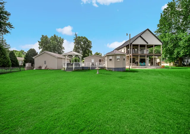 2nd image of 6877 S State Road 10, Knox, IN 46534 | MLS# 843955