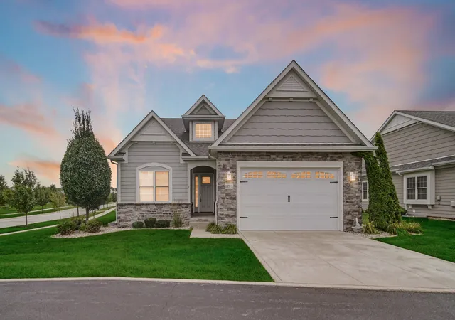 2nd image of 10370 White Sand Ln #A, Dyer, IN 46311 | MLS# 843982