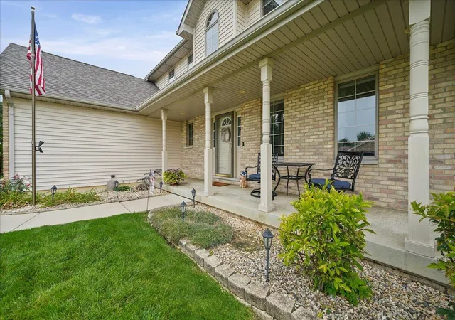 4th image of 2252 Lennox Ln, Valparaiso, IN 46385 | MLS# 843918