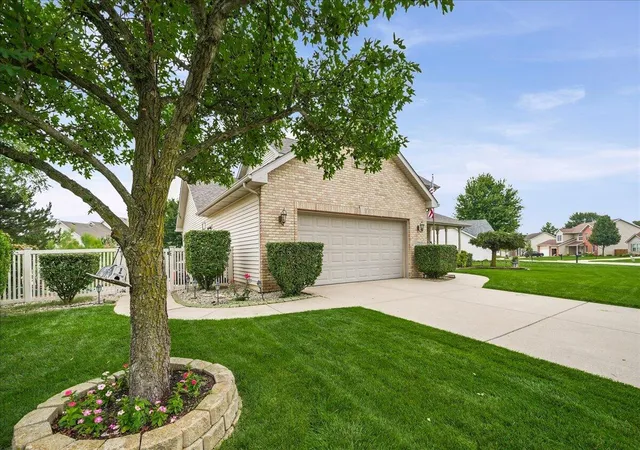 5th image of 2252 Lennox Ln, Valparaiso, IN 46385 | MLS# 843918