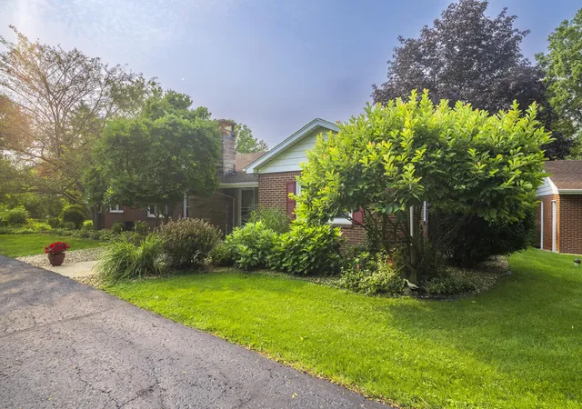 1st image of 676 E Oak Hill, Chesterton, IN 46304 | MLS# 843974