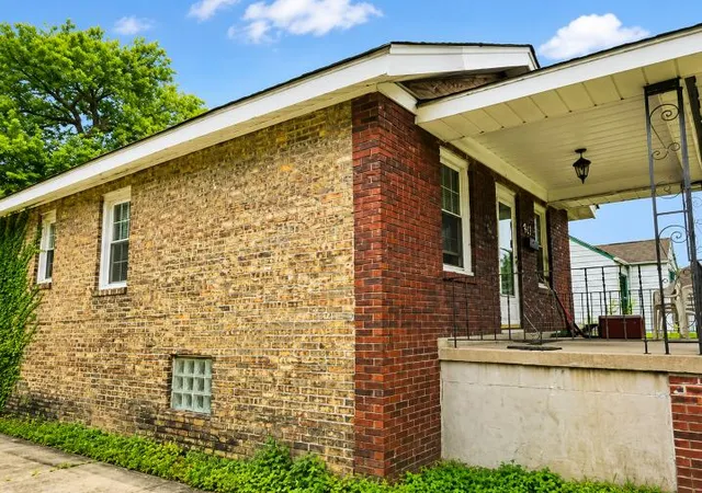 2nd image of 913 170th St, Hammond, IN 46324 | MLS# 843943