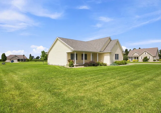 47th image of 642 Park St, Remington, IN 47977 | MLS# 844171