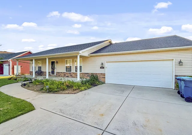2nd image of 802 Vanessa Wy, Kouts, IN 46347 | MLS# 844215