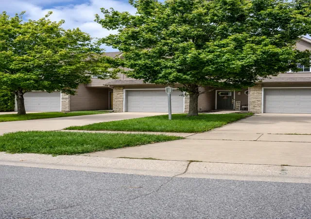 3rd image of 369 S Boo Rd #C, Chesterton, IN 46304 | MLS# 843967
